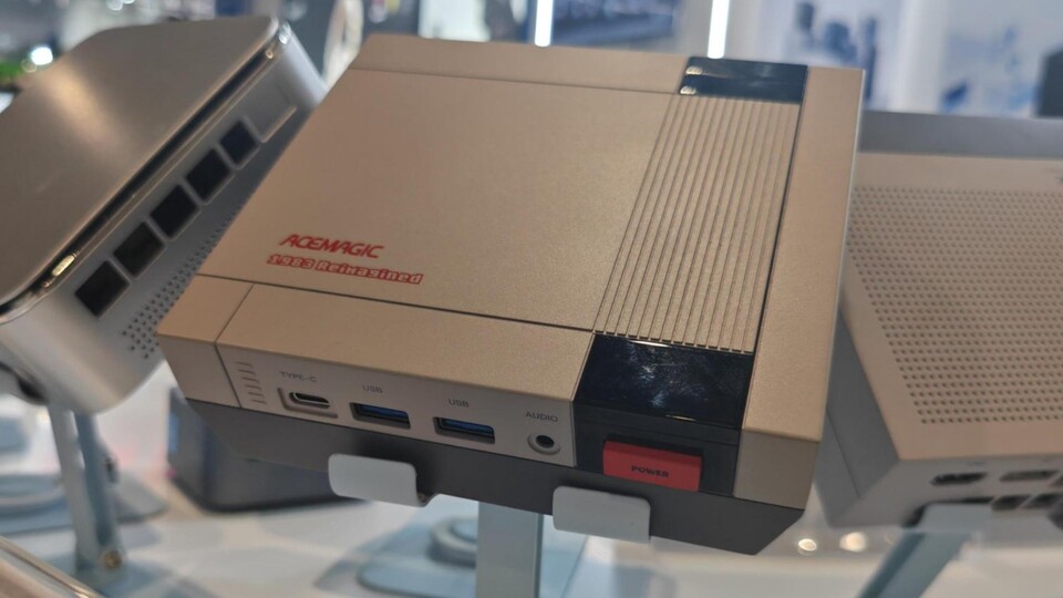 Am liebsten hätte Jusuf den Mini-PC direkt mitgenommen. (Bildquelle: Jusuf HaticGameStar Tech)