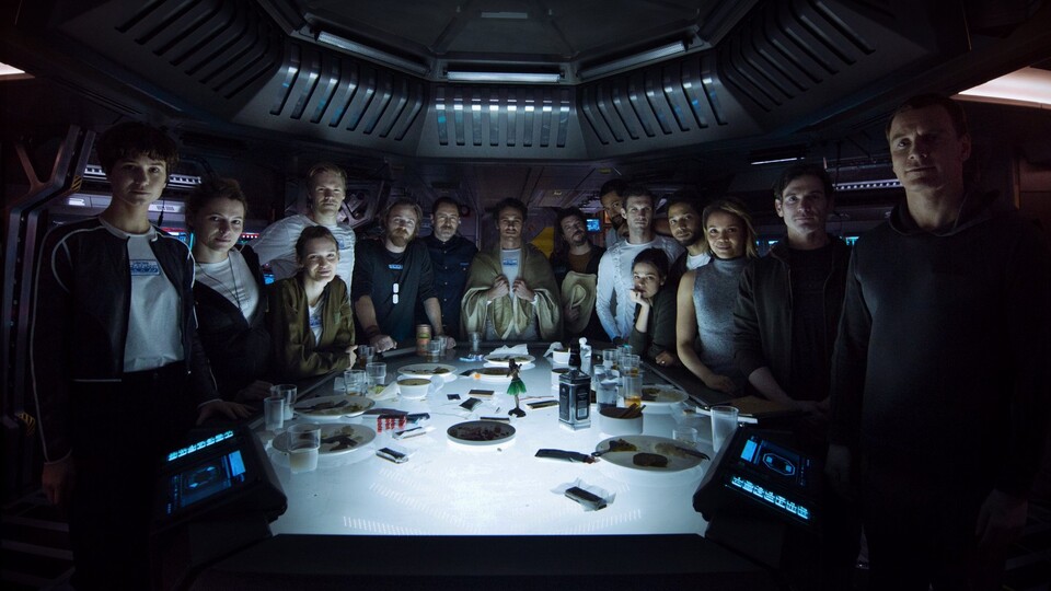 So sieht die komplette Crew der Covenant in Ridley Scotts Alien-Horror-Film aus - und in der Mitte steht James Franco.