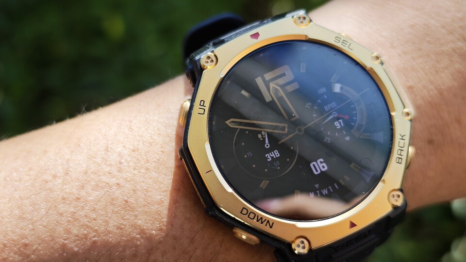 Diese Uhr eignet sich besonders gut für Outdoor-Abenteuer. (Bildquelle: Duy Linh DinhGameStar Tech)