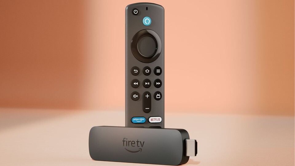 Wie ein größerer USB-Stick steckt ihr den Amazon FireTV Stick einfach in einen HDMI-Stecker eures Fernsehers und macht euren TV damit smarter, bekommt Zugriff auf hunderte Apps und Streaming-Dienste.