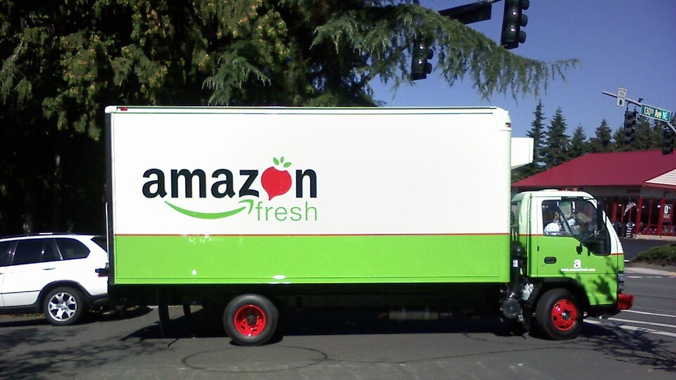 Ein Amazon-Fresh-Lieferwagen, wie er in den USA eingesetzt wird. (Bildquelle: Flickr/Jeff Sandquist)