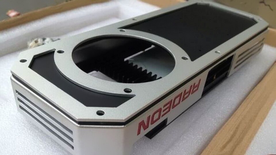 Ein Bild eines Teils des angeblichen Kühlers der AMD Radeon R9 390X (Bildquelle: Baidu)