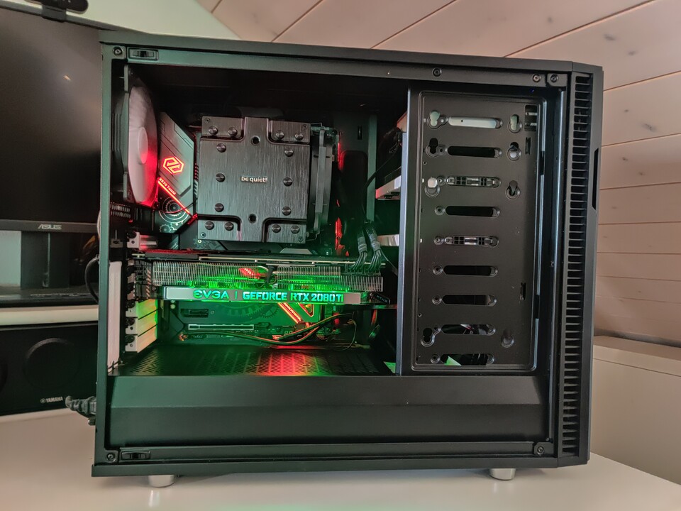 Beim PC-Upgrade ist Raum für Kreativität: Wir haben hier einen AMD Ryzen 7 3700X auf einem X570-Mainboard mit einer Nvidia RTX 2080 Ti und 32 GByte RAM kombiniert. Nicht die die ausgewogenste Kombination, aber mit Upgrade-Pfad.