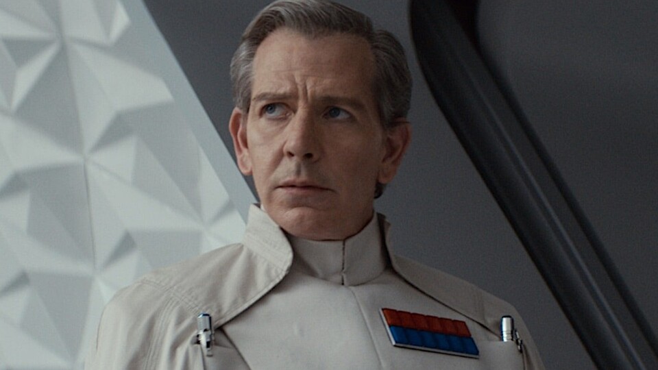 Orson Krennics (Ben Mendelsohn) Boshaftigkeit ist auch in Andor: Staffel 2 deutlich zu spüren. Bildquelle: Lucasfilm Disney