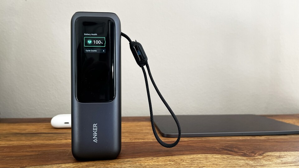 Die integrierten Kabel sind super - eines dient als Trageschlaufe.