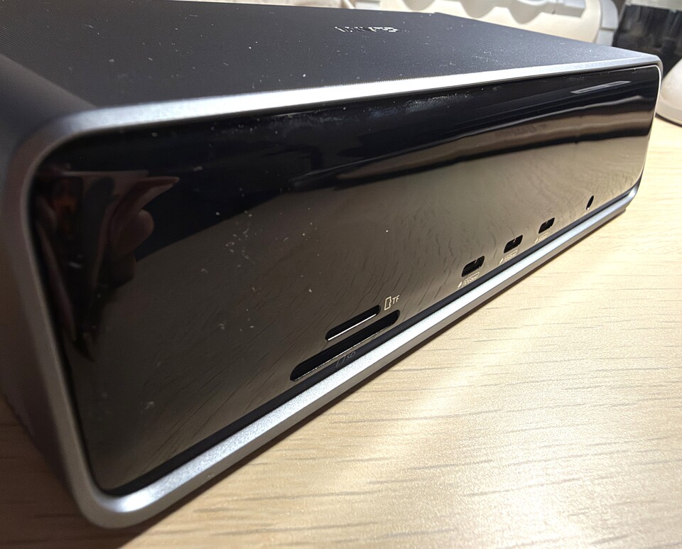Auf den ersten Blick könnte das Prime Dock auch ein HiFi-Gerät sein.