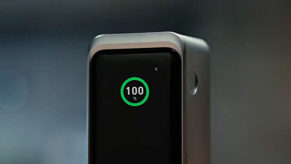 Die praktische Anzeige verrät euch jederzeit den genauen Akkustand der Powerbank.