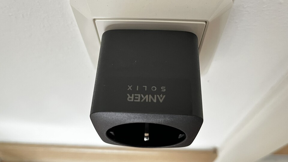 Die Smart Plugs von Anker könnt ihr wie herkömmliche smarte Steckdosen zeitbasiert schalten. Zudem könnt ihr festlegen, welche Steckdose Priorität bei der Energieversorgung bekommen soll.