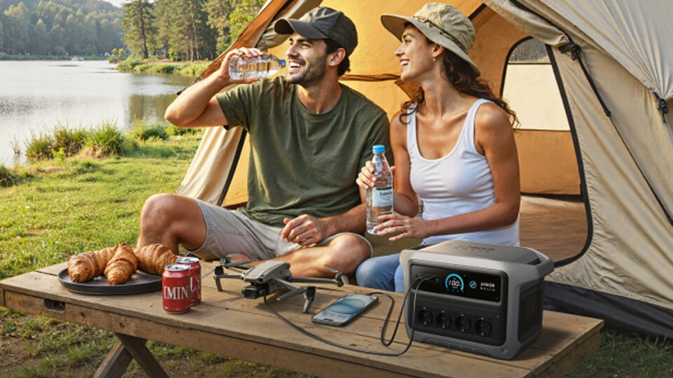 Perfekt für einen Wochenend-Trip im Zelt: Da kann man sogar die Kaffeemaschine mit einpacken.