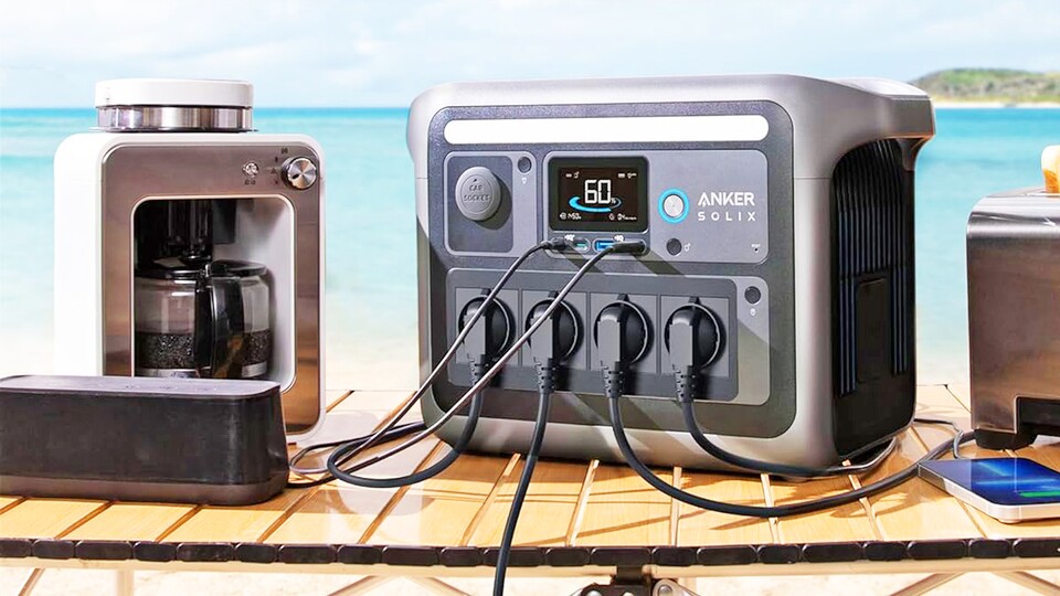 Immer genug Saft beim Camping: Optional könnt ihr auch Solarpanele dazu holen.