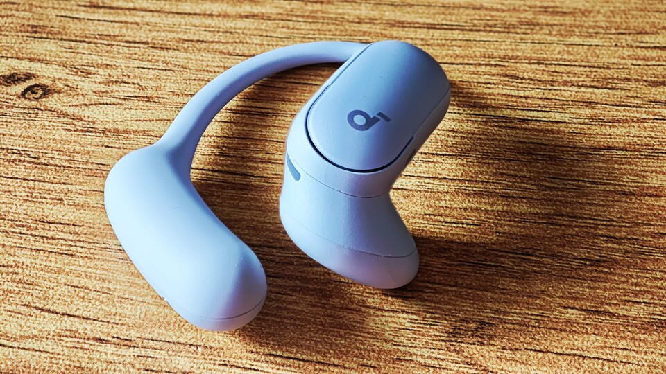 Beide Hörer werden über die Tasten an der Außenseite bedient. (Bildquelle: Duy Linh DinhGameStar Tech)