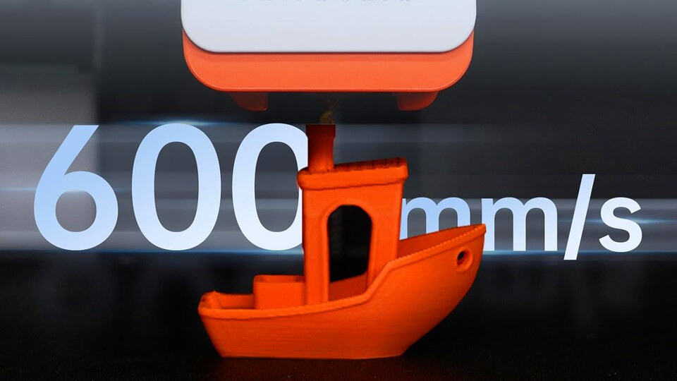 Anycubic ist stolz auf die Druckgeschwindigkeit des Kobra S1: Mit 600 ms wird die klassische Benchy in nur 15 Minuten fertig!