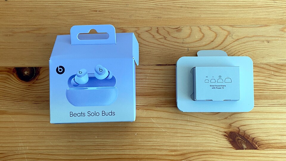 Im Lieferumfang enthalten sind drei weitere Paar Ohraufsätze.