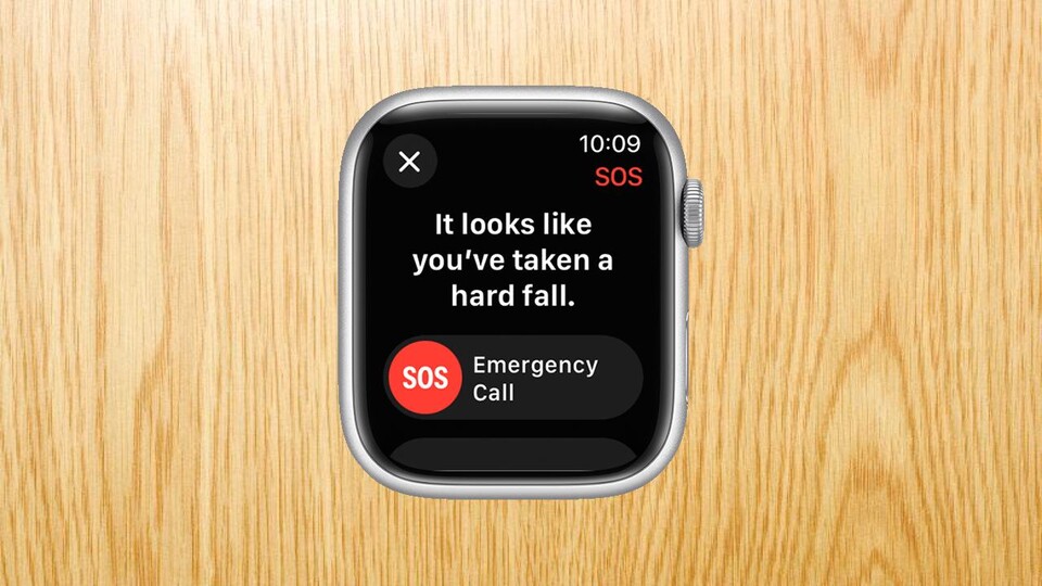 Auf der Apple Watch zum Beispiel könnt ihr schwere Stürze automatisch erkennen lassen. Auch ein Notruf Button erscheint. Quelle: Apple.
