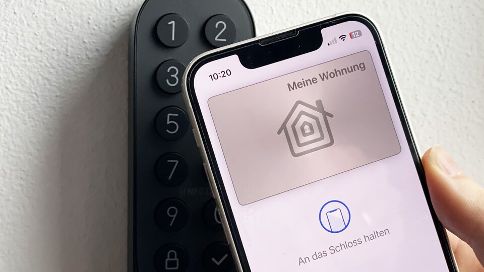Praktisch: Apple-Nutzer können das Smart Lock mit dem Handy oder ihre Apple Watch öffnen - HomeKey (NFC) machts möglich.