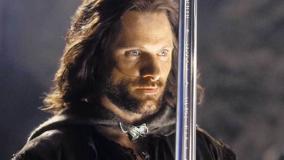 Dank dem neugeschmiedeten Schwert Anduril kann Aragorn die Totenarmee in seinen Dienst zwingen und selbst Sauron das Fürchten lehren.