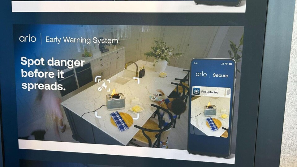 Arlos KI erkennt Menschen, Tiere, Fahrzeuge und merkt sich Gesichter, so sollen Fehlalarme deutlich reduziert werden.