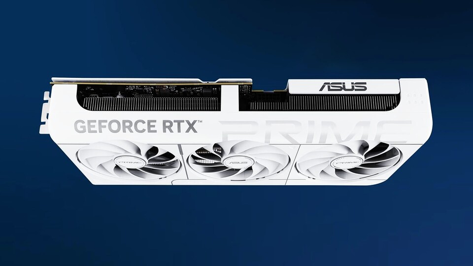 Beim Design ihres Kühlers hat ASUS meiner Meinung nach deutlich die Nase vorn – die Karten sehen einfach schick aus.