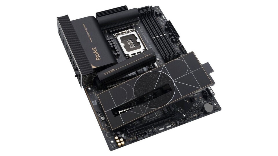 Die edlen Abdeckungen lassen sich leicht entfernen, um beispielsweise die vielen M.2 SSDs zu verbauen.