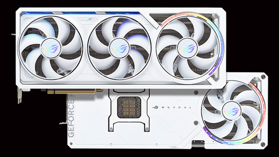 Die Astral-Edition der RTX 5090 verfügt über gleich vier Lüfter, die alle daran arbeiten, möglichst viel Luft durch den Kühlkörper zu befördern.