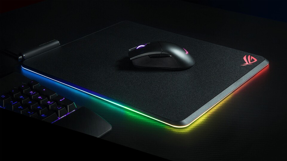 Die Seiten des ROG Balteus werden von 15 RGB-Zonen erleuchtet, die ihr ganz nach eurem Geschmack erstrahlen lassen könnt.