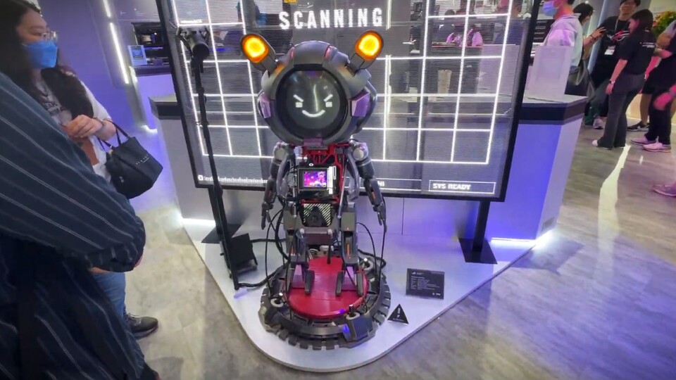 Jakob hatte auf der Computex 2025 viel Spaß mit Omni. (Bildquelle: Jakob ErckertGameStar Tech)