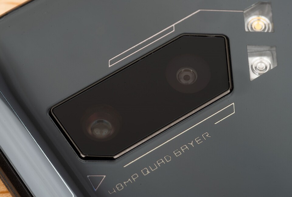 Die Hauptkamera des ASUS ROG Phone 2 löst mit 48 Megapixel aus.