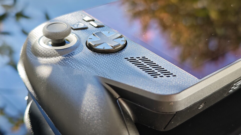 Obwohl ich kein Fan von Teller-D-Pads bin, hat mich das der Asus ROG Xbox Ally X positiv überrascht. (Bildquelle: Duy Linh DinhGameStar Tech)