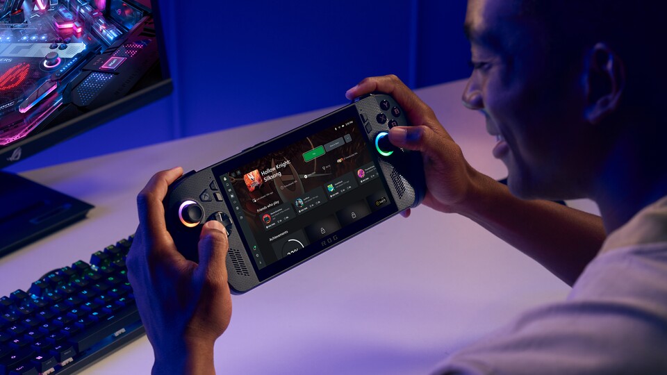 Optisch ähneln die beiden neuen Handhelds den ersten Asus ROG Ally-Handhelds, aber mit zusätzlichen Haltehörnern, die eine bessere Ergonomie bieten. (Bildquelle: Microsoft)