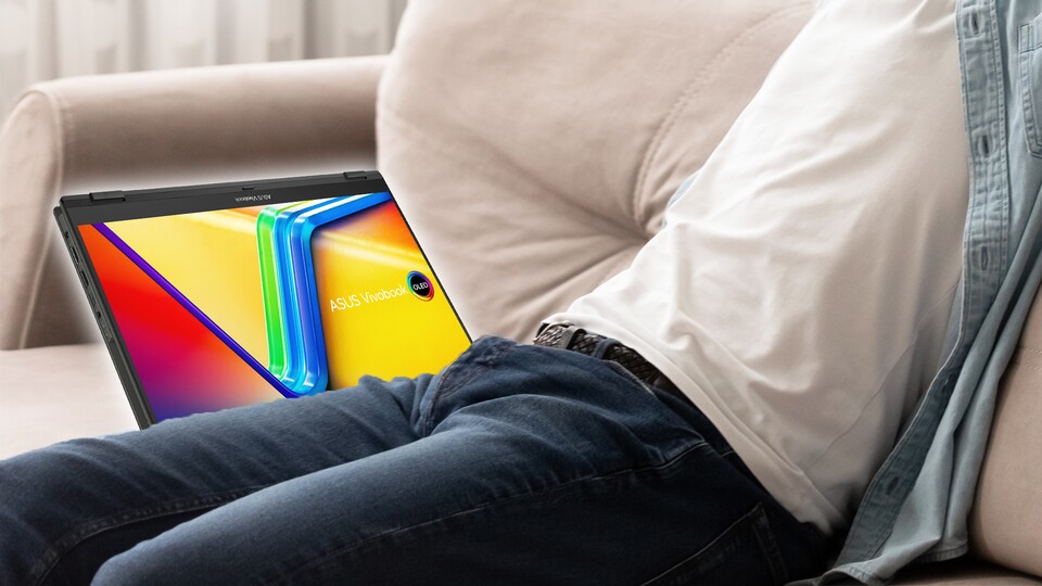 Das Umknicken ist anfangs etwas ungewohnt, aber dadurch wird euer Vivobook zum Tablet. Praktisch für die gelegentliche Kritzelei.