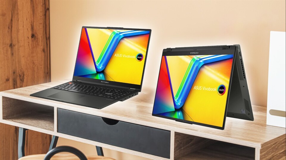 Nicht nur als Tablet oder Laptop. Besonders bei kleinen Tischen kann das Aufstellen eures umgeklappten Convertibles nützlich sein. Perfekt für die Fahrt im Zug.