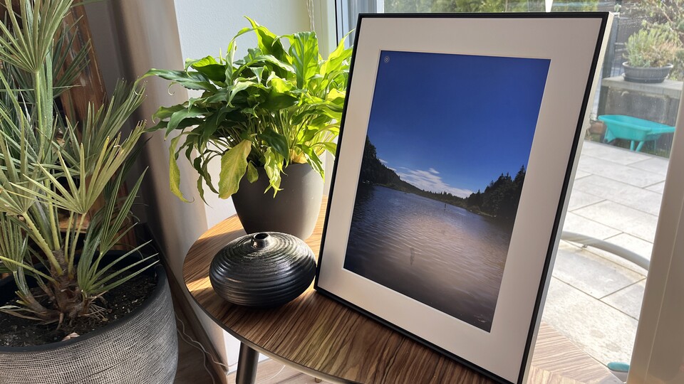 Auch von der Seite wirken die Fotos immer noch schön hell und scharf. (Bildquelle: Mirco KämpferGameStar Tech)