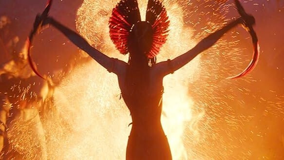 Die Kultur der Feuer-Navi ist so ganz anders als die ihrer friedlichen Mitvölker. Cool! Bild: 20th Century Studios