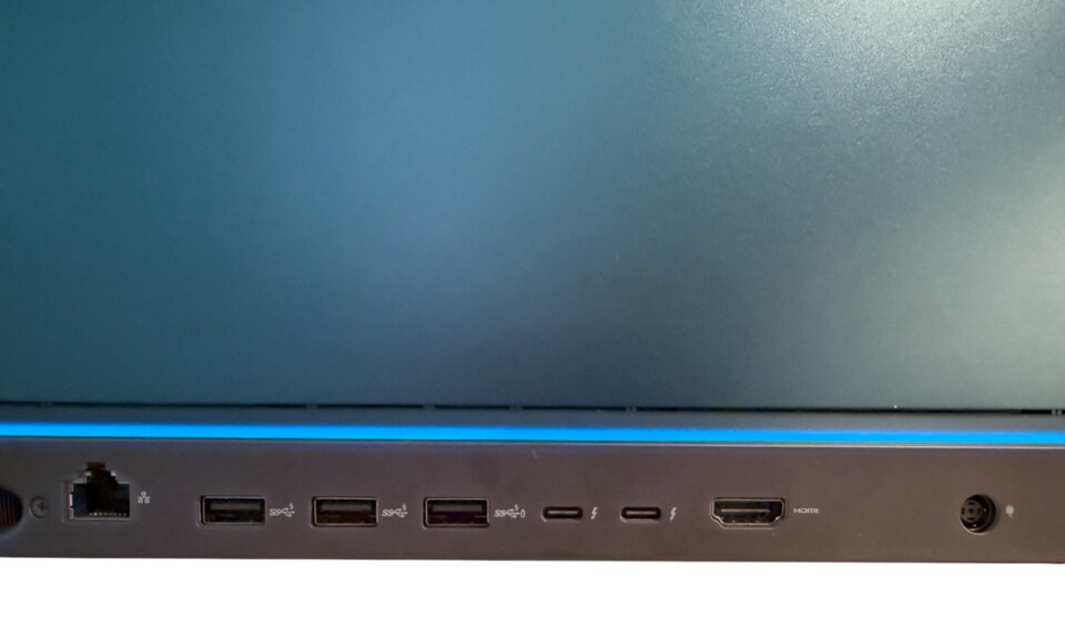 Alle Anschlüsse befinden sich am Heck des Area 51.