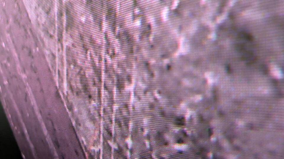 Bei einem Laser-TV empfehle ich eine CLR-Leinwand - ihre geriffelte Struktur sorgt für den richtigen Abstrahlwinkel.
