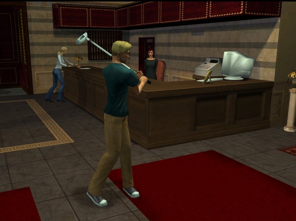 Teamwork: Während George die Hotelrezeptionistin mit seiner Golf-Schlagtechnik beeindruckt, stibitzt Anna-Maria im Hintergrund einen Brief von der Theke.