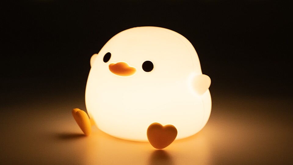 Wer braucht schon fancy LED oder zig verschiedene Leuchtmodi, wenn man Herzchen als Füße hat?