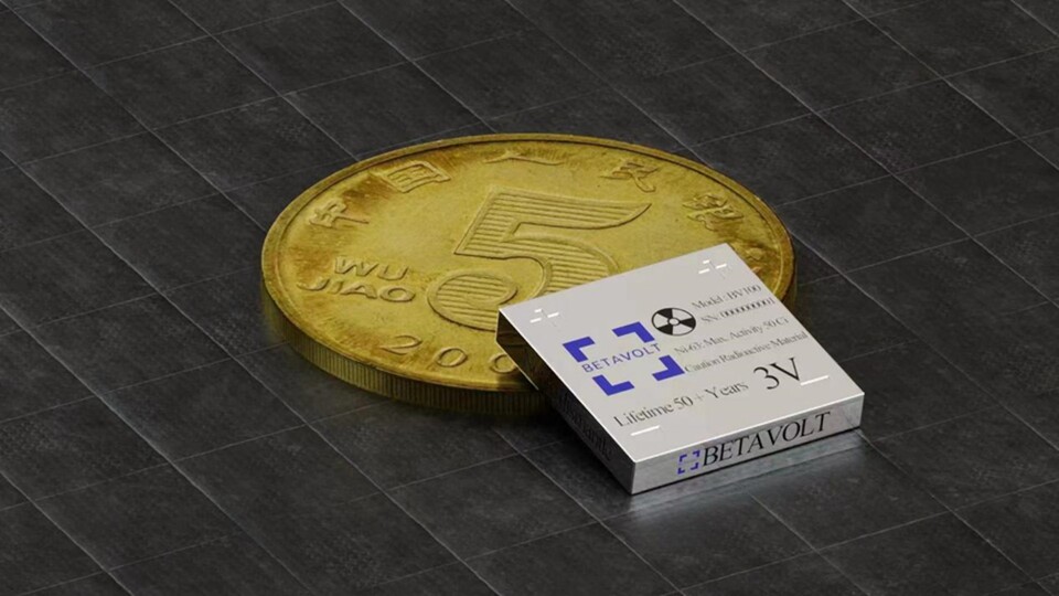 Die Atombatterie BV100 ist nicht einmal so groß wie eine Münze. (Bildquelle: Betavolt)