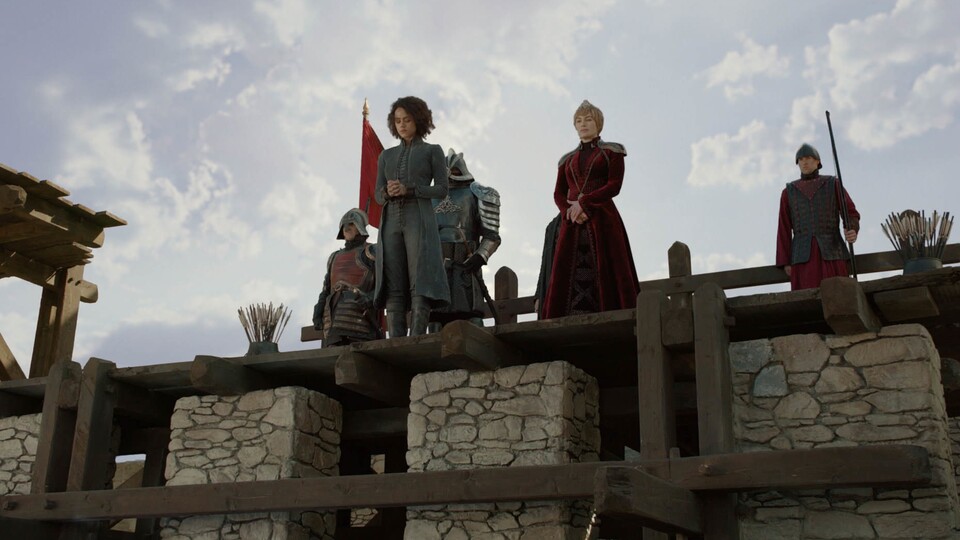 Missandei und auch Jorah Mormont galten in Daenerys Targaryens Kriegsrat als die Stimmen der Vernunft. Jetzt sind beide für immer verstummt.