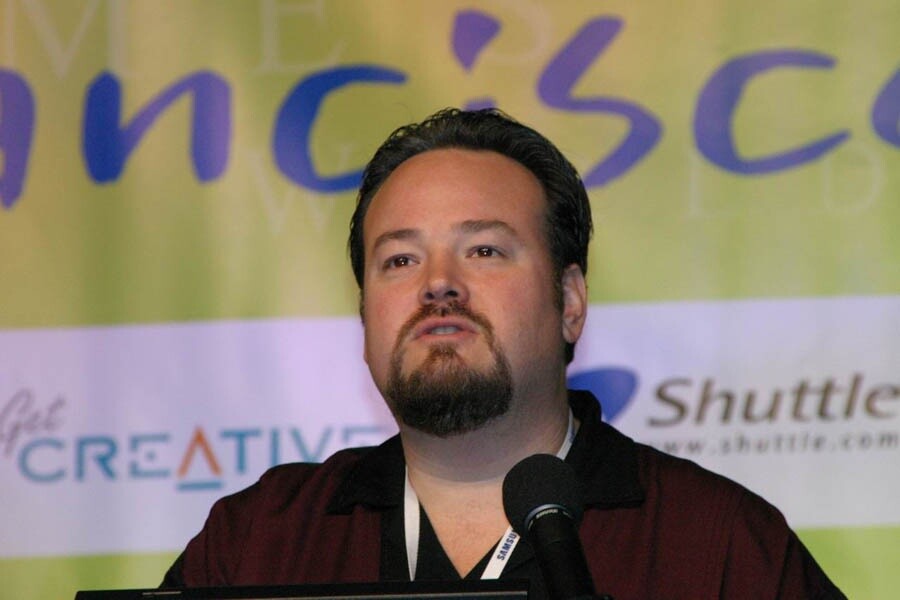 Ex-Blizzard-Mitarbeiter und Diablo-Entwickler, Bill Roper, auf einer Pressekonferenz bei den World Cyber Games 2004.