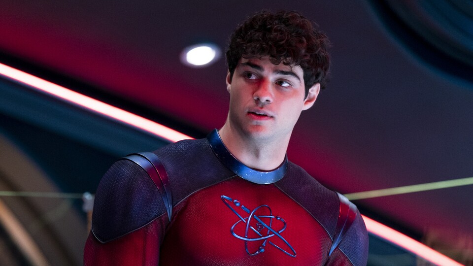 Sylvester Stallone hat bereits fünf Rambo -Filme gedreht, jetzt bekommt er einen jüngeren Nachfolger für den sechsten Teil: Noah Centineo. Bildquelle: Warner Bros.dc