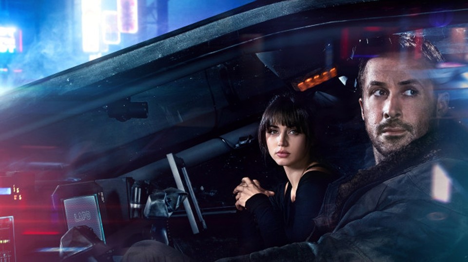 Auch Ana de Armas spielt neben Ryan Gosling in Blade Runner 2049 mit. Rollennamen Joi enthüllt.