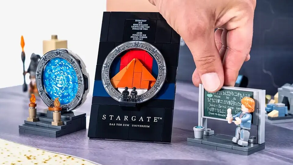Detailliert bedruckte Steine und Szenen aus dem Film: Statt wild zusammengewürfeltem Mini-Krimskrams, gibts bei BlueBrixx schönere und vielseitigere Modelle – zum Beispiel das Filmplakat.