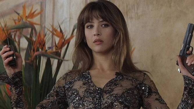 Wird erst zur Romanze, dann zur Möchtegernmörderin Bonds: Elektra King. Bildquelle: Amazon MGM Studios