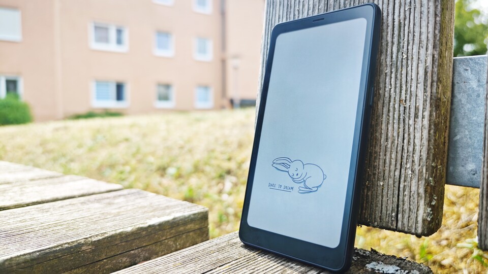 Sperrbildschirmhintergründe verbrauchen dank des E-Ink-Bildschirmes keine Energie. (Bildquelle: Duy Linh DinhGameStar Tech)