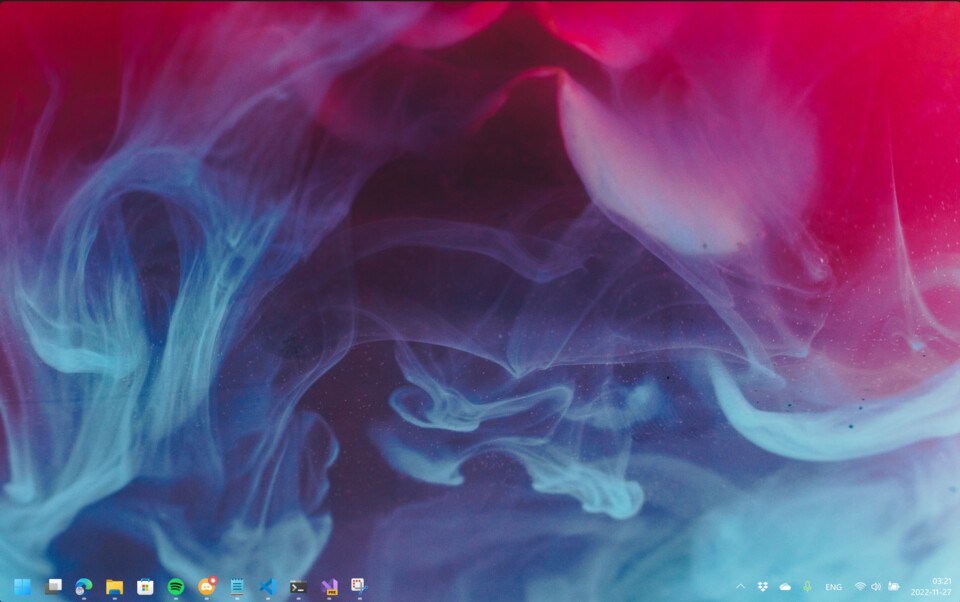 Soll die Taskleiste nicht ausgeblendet werden, könnt ihr sie zumindest mit Tools transparent machen, damit der Bildschirminhalte auch in diesem Bereich angezeigt werden. (Quelle: TranslucentTB)