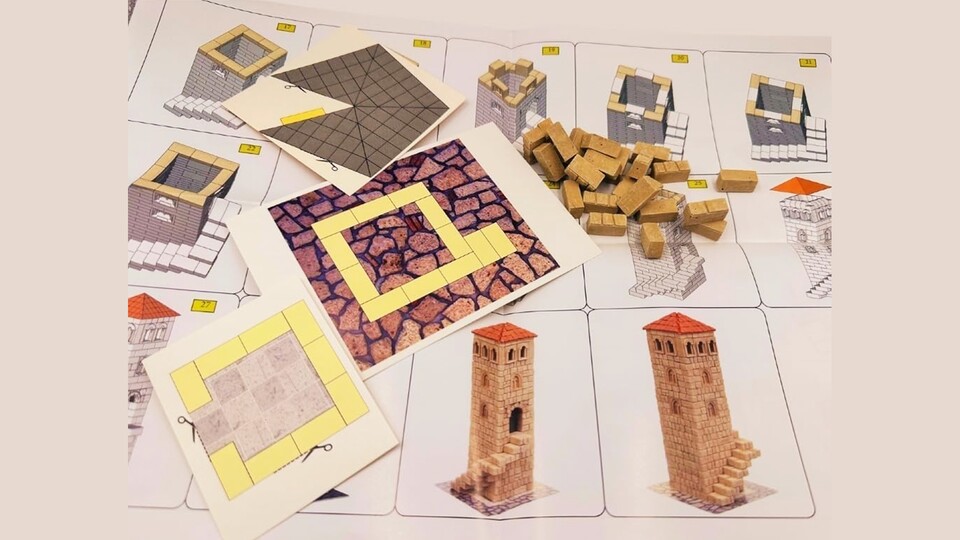 Die Steine sind an einer Seite texturiert, sodass der Turm am Ende immer gleich gebaut ist, aber ein wenig anders aussieht.