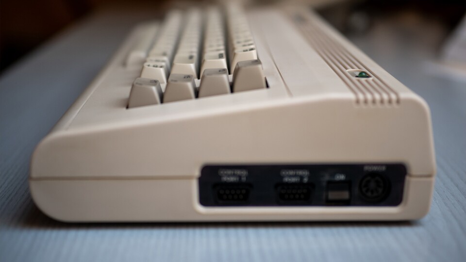 Wegen seiner klobigen Bauweise wurde der C64 auch gerne »Brotkasten« genannt.