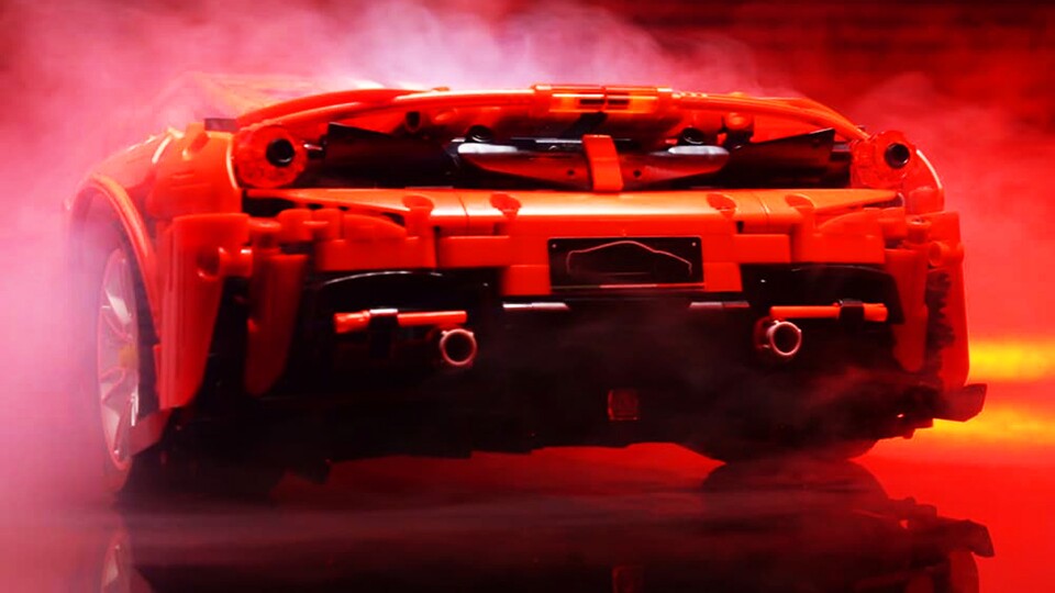 Die Ähnlichkeit zum Ferrari 488 Pista ist unverkennbar, auch wenn das „Italian Super-Car“ C61043W von CaDA keine offizielle Lizenz hat.