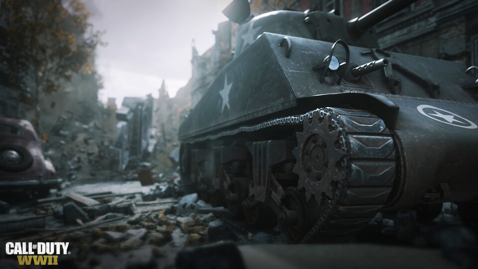 Im War-Modus von Call of Duty: WW2 eskortieren wir einen Sherman-Panzer. Fahren dürfen wir aber nicht.